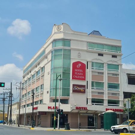 Hotel Plaza Calzada Monterrey Exterior foto